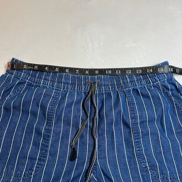 J. Crew High Rise Seaside Short in Indigo Stripe Size Medium Beach Coastal - Picture 11 of 13